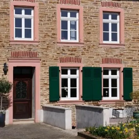 Altes Loerscher Winzerhaus Дом отдыха *