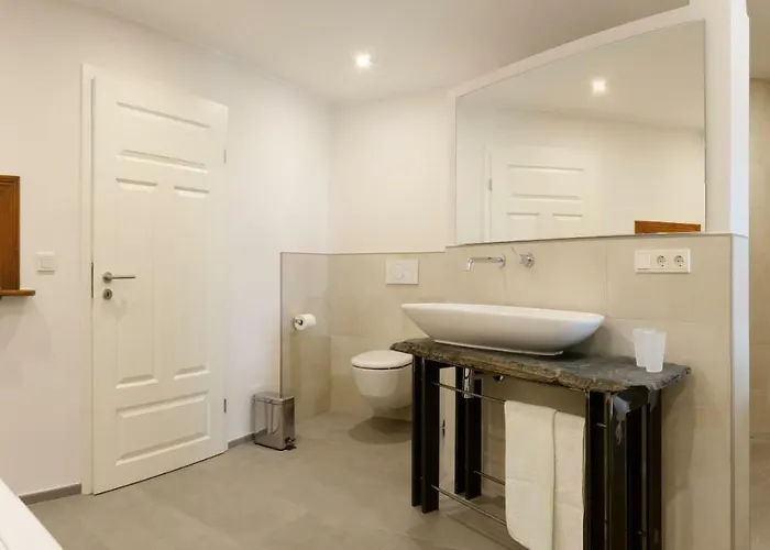 Altes Loerscher Winzerhaus בית נופש